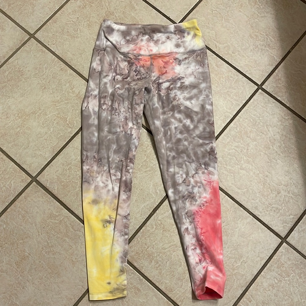Calvin Klein Tie does look leggings. Size S